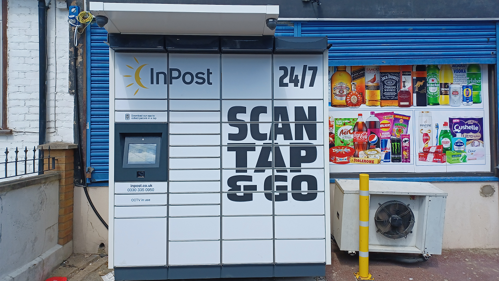 Foto del casillero de InPost: InPost UK00318831