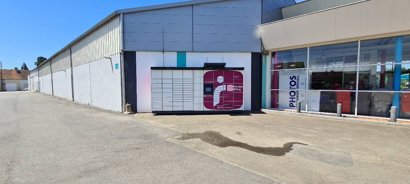 Locker 24/7 U Express Marolles, 15-17 15-17 Rue Mohain, 72260 Marolles-les-Braults
