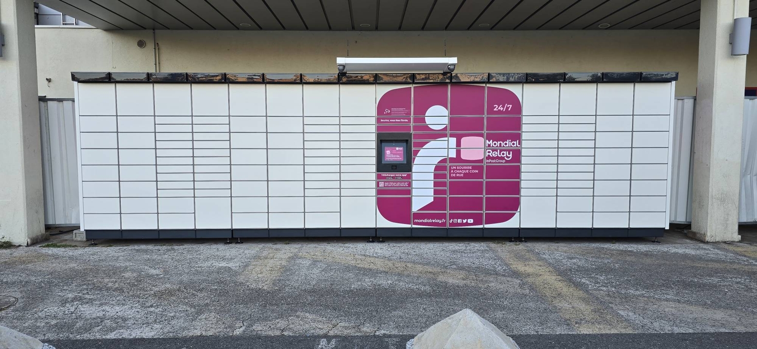 Locker 24/7 Carrefour Market Ferry Thonon-Les-Bains, 13 13T Avenue Jules Ferry, 74200 Thonon-les-Bains