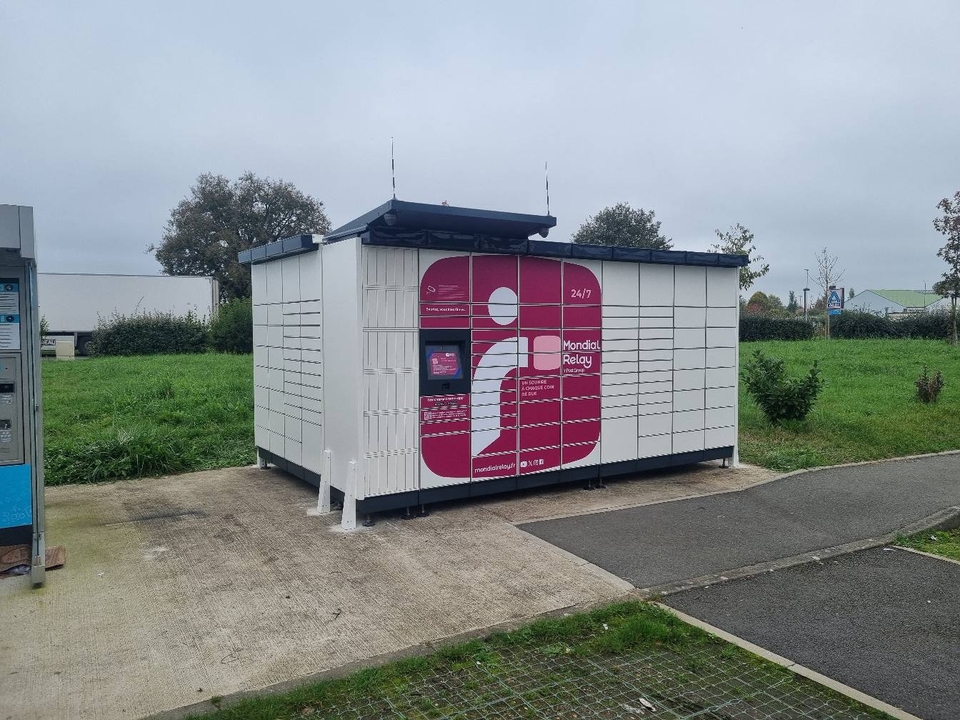 Locker 24/7 Super U 72210 La Suze-sur-Sarthe, Les Trunetières, 72210 La Suze-sur-Sarthe