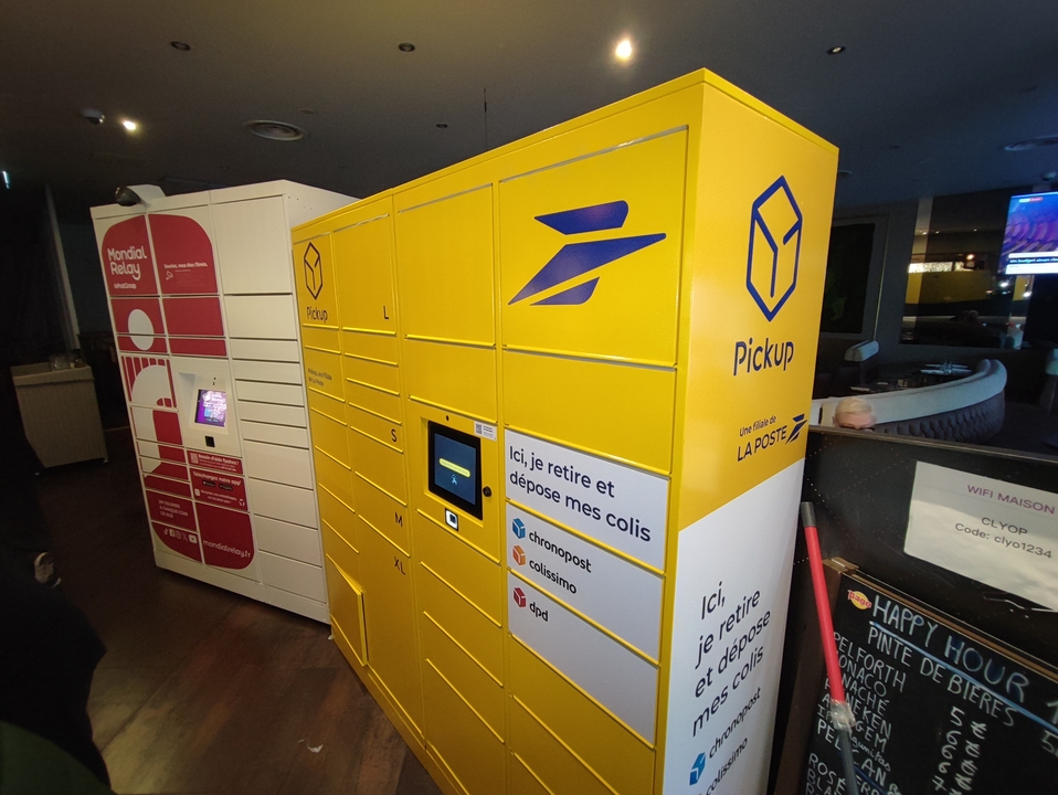 Locker Cafe de la Tour, 4 4 Avenue Laurent Cély, 92600 Asnières-sur-Seine