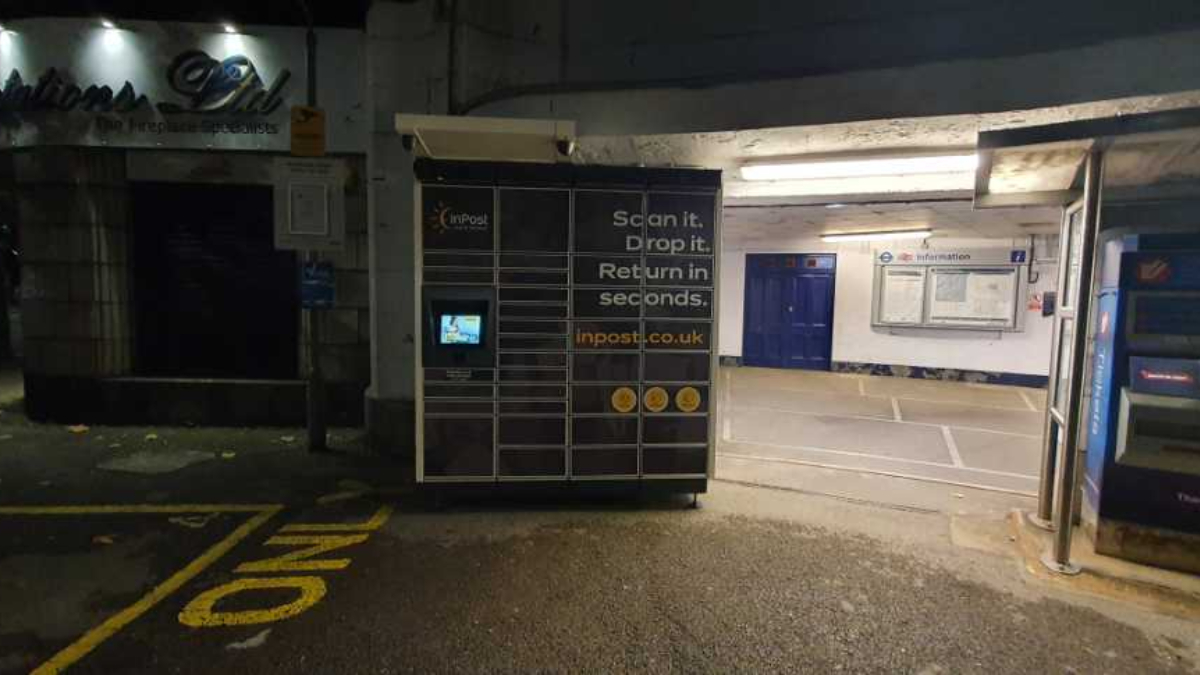 InPost's photo of the locker: InPost UK00008844
