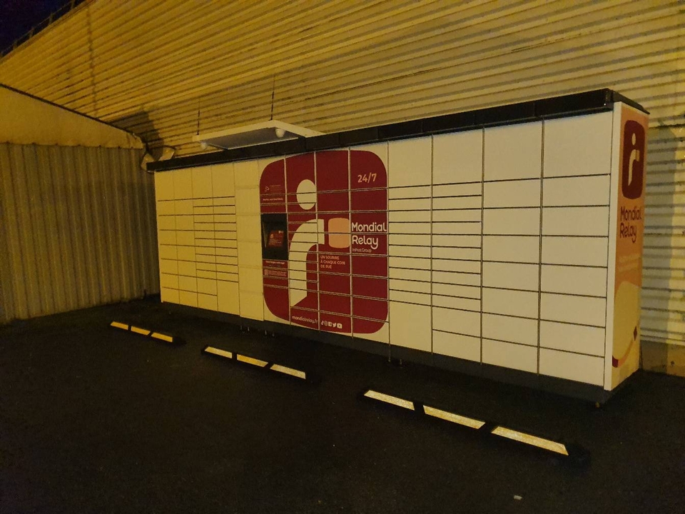 Locker 24/7 Netto 01320 Chalamont, Le Petit Étang, 01320 Chalamont