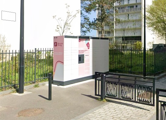 Locker 24/7 1001 Vies Habitat Rue Paquerettes, 1 1 Allée des Pâquerettes, 78990 Élancourt