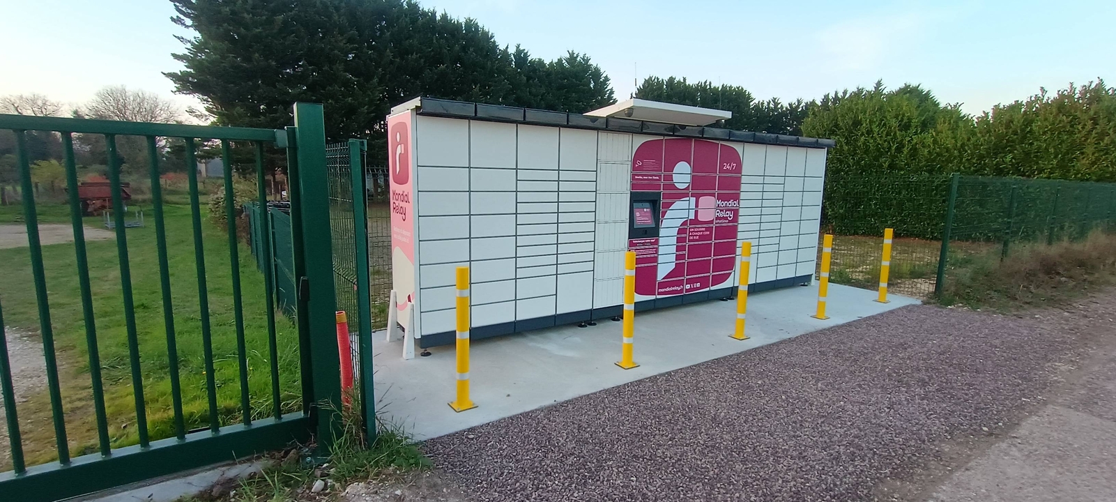Locker 24/7 Marteau Neuf Bardebouts 58150 Pouilly-Sur-Loire, 5 Zone d'Activités Les Bardebouts, 58150 Pouilly-sur-Loire