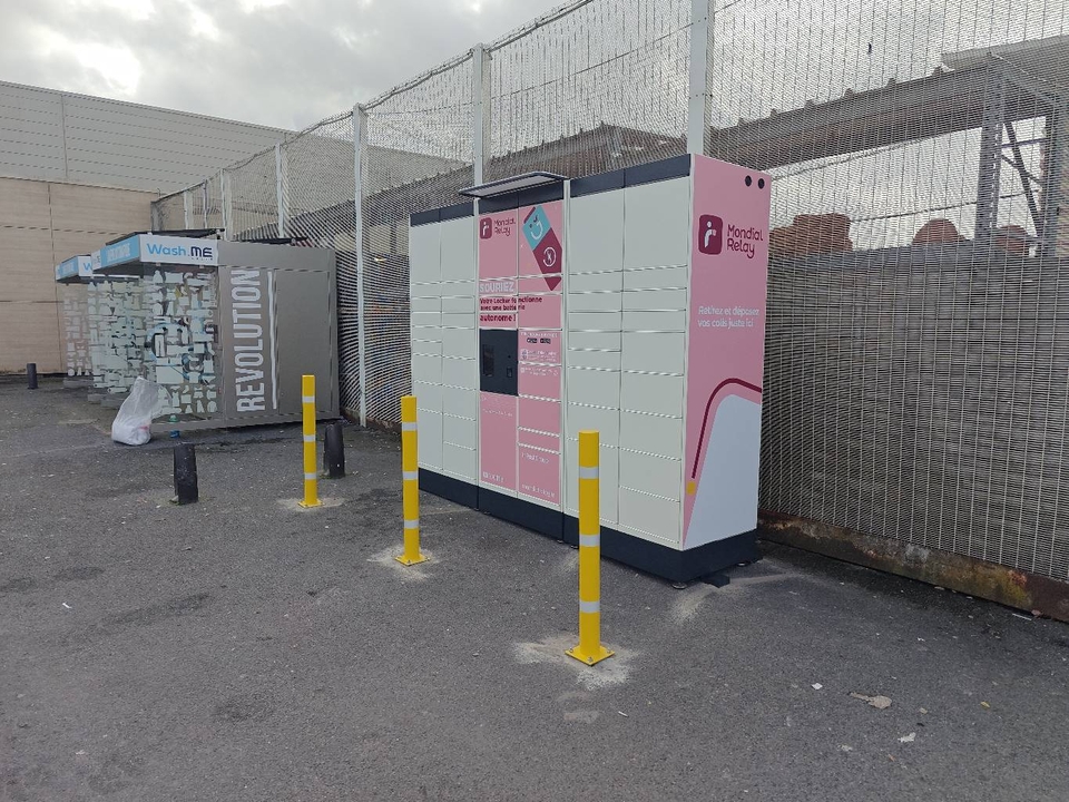 Locker 24/7 E.Leclerc, 816 Rue de la Reine Blanche, 78955 Carrières-sous-Poissy