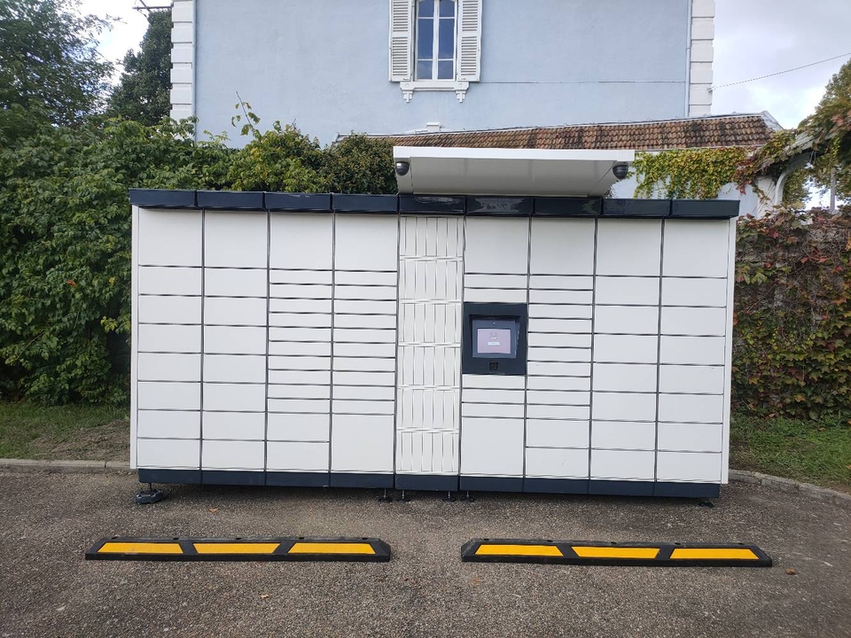 Locker Elephan Bleu Paray le M, 29B Quai de l'Industrie, 71600 Paray-le-Monial