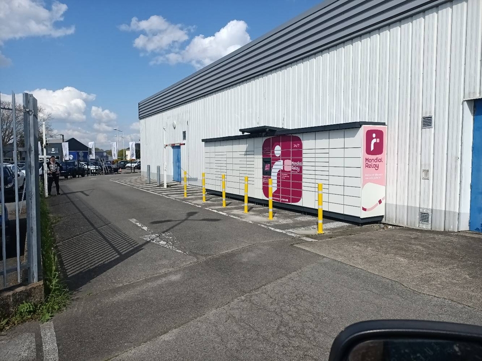Locker 24/7 Parking Wake Up Form les Sorinieres, 10 10 Rue de Nantes, 44840 Les Sorinières