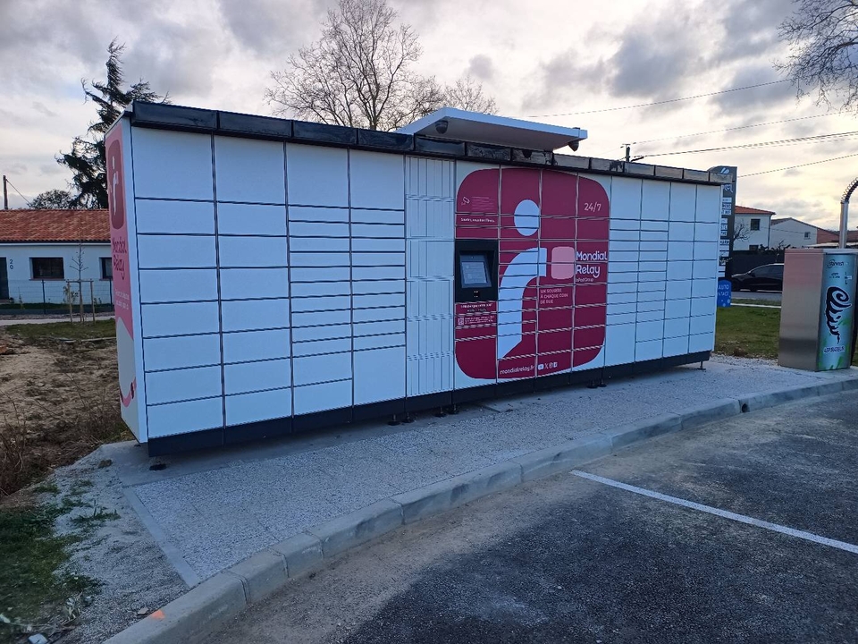 Locker 24/7 Starwash 31380 Garidech, 24 24 Route Nationale 88 CC le Pastel, 31380 Garidech