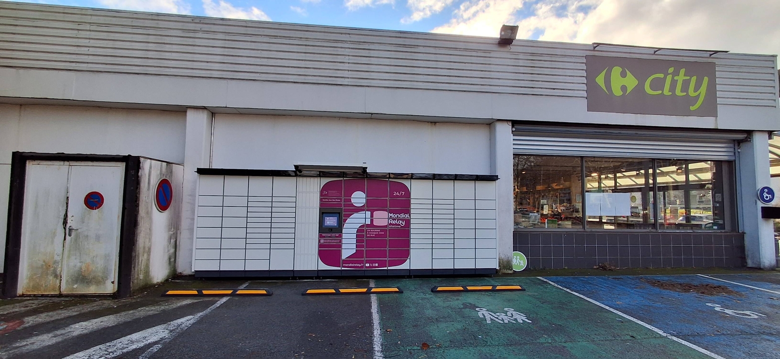 Locker 24/7 Carrefour City 38800 le Pont de Claix, 72 72 Cours Saint-André, 38800 Le Pont-de-Claix