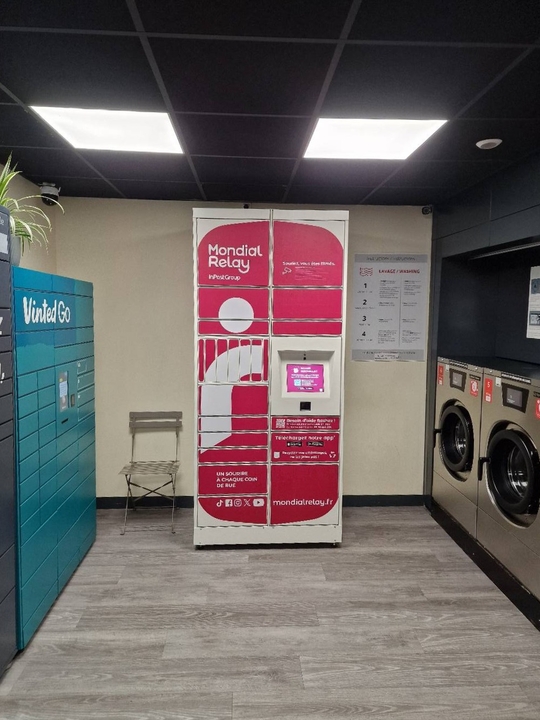 Locker SpeedQueen, 90 90 Cours de Québec, 33300 Bordeaux