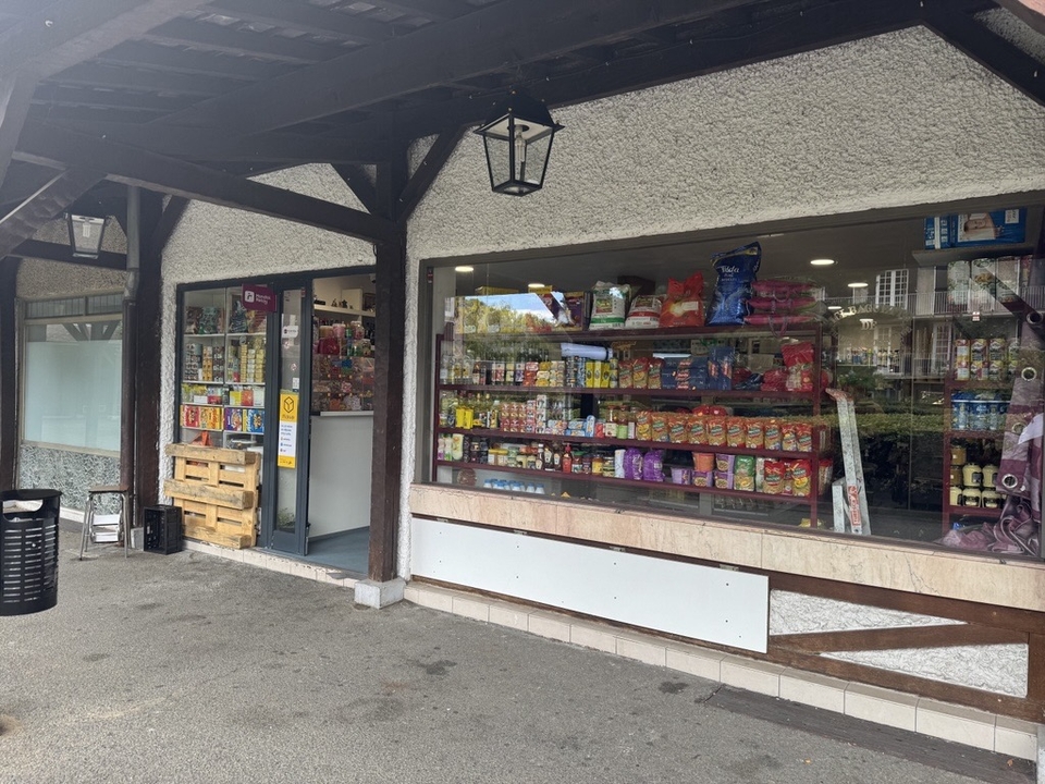 Kvs Superette, 2 Place Beaumarchais, 91600 Savigny-sur-Orge