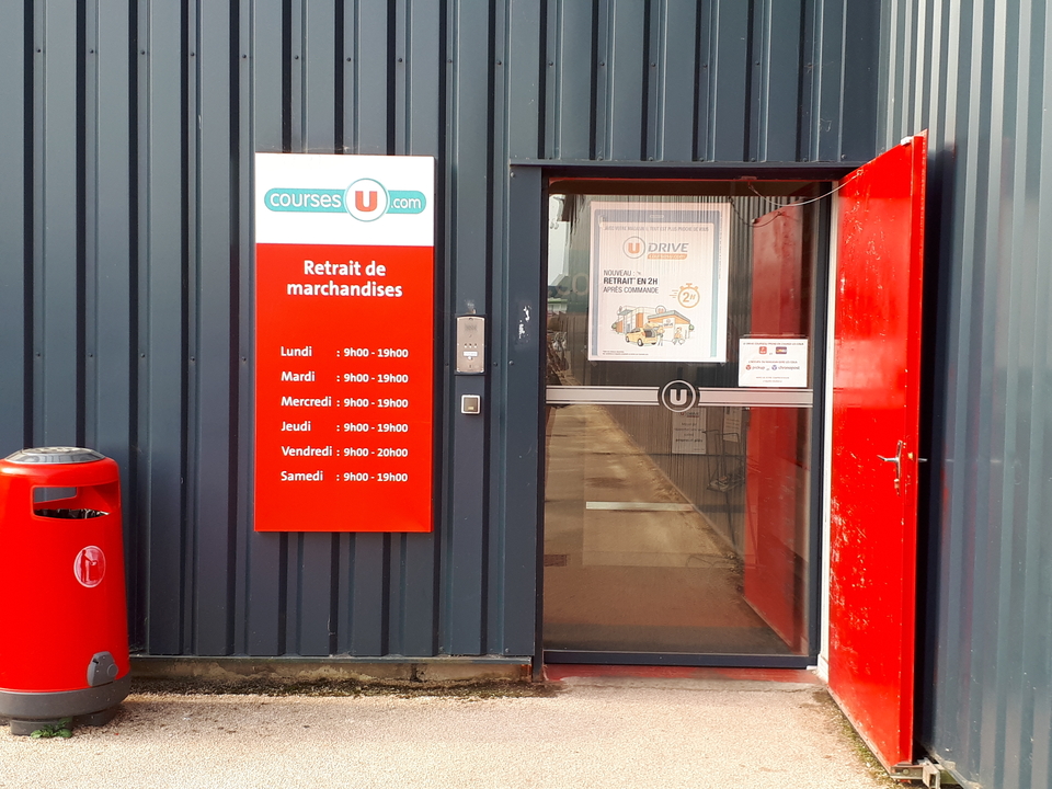 Drive Courses U Super U 15 Rue des Sports, Ferme les Jours Feries, 56550 Belz
