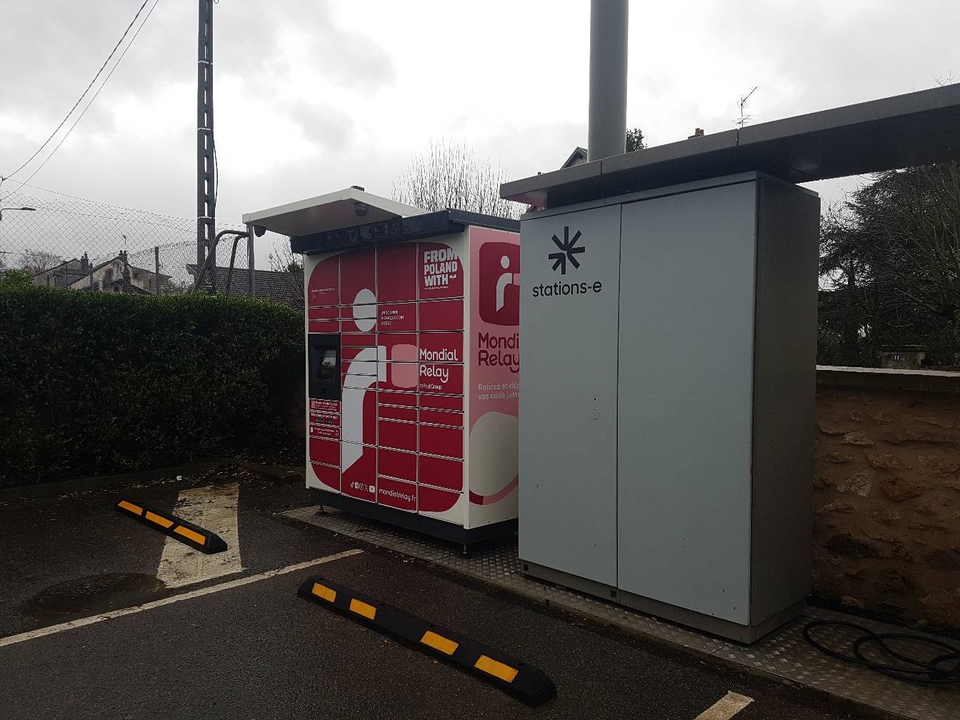 Locker 24/7 Station-E Parking, 11 11 Rue Alphonse Daudet, 91210 Draveil