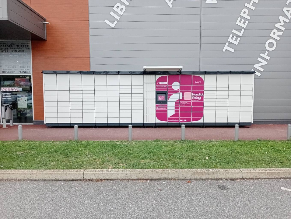 Locker 24/7 E.Leclerc 28400 Nogent-le-Rotrou, 11 Avenue de Paris, 28400 Arcisses