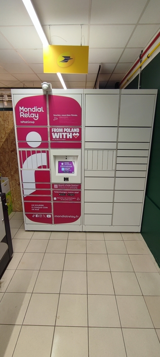 Locker Carrefour Contact, 70 70 Rue du Général de Gaulle, 95620 Parmain