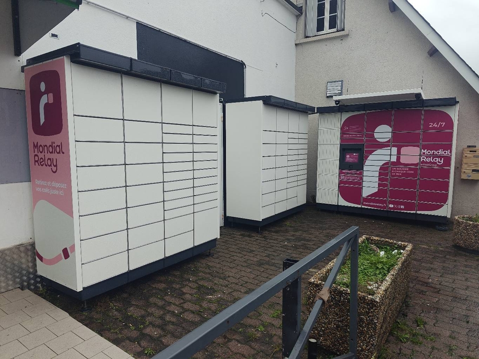 Locker 24/7 Pizza Express Tarbes, 75 75 Avenue Aristide Briand, 65000 Tarbes