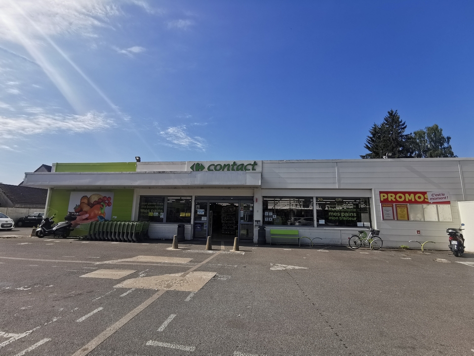 Carrefour Contact, 9-13 Avenue de Quincy, 77380 Combs-la-Ville