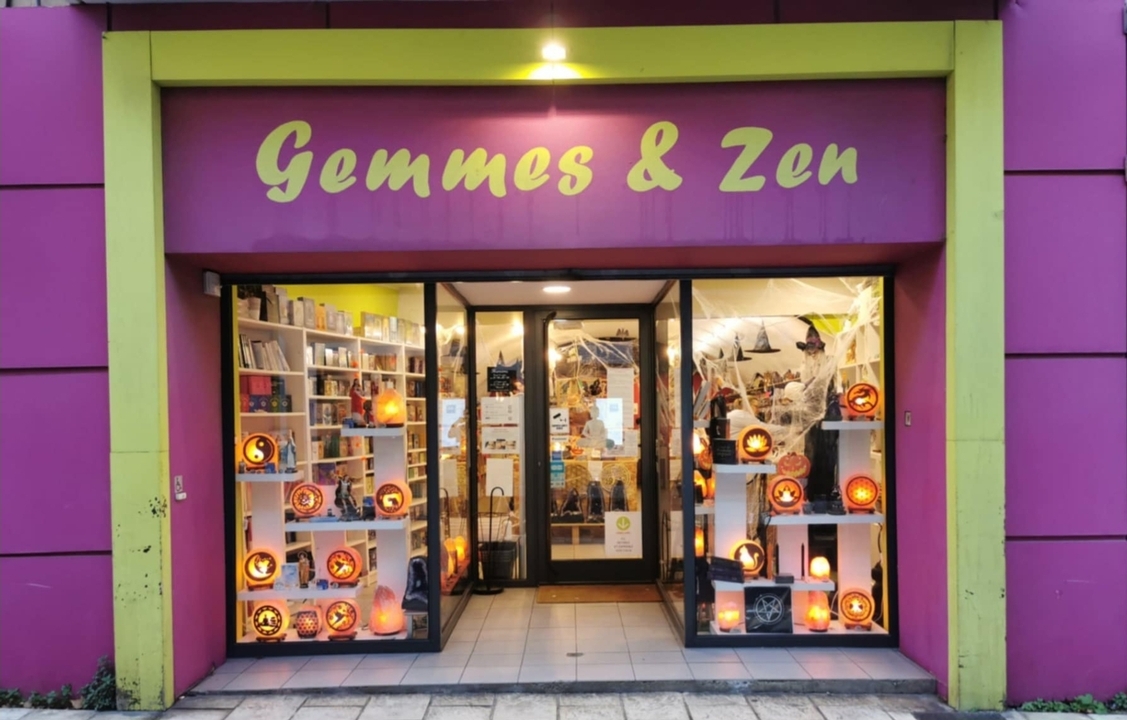 Gemmes et Zen, 10 Rue Pourtoules, 84100 Orange