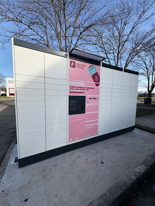 Locker 24/7 Euro Pare Brise +, 46 46 Rue Jean Louis Carra, 01000 Bourg-en-Bresse