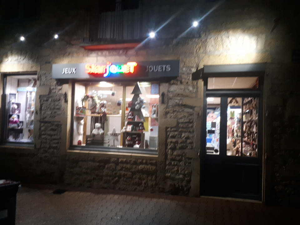 Jouets Sajou Ex Startjouet, 2 Boulevard Eugénie Guinault, 42190 Charlieu