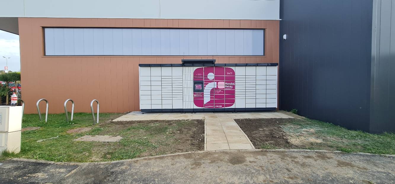 Locker 24/7 Hyper U St Hilaire de Riez, 140 140 Avenue de l'Isle de Riez, 85270 Saint-Hilaire-de-Riez