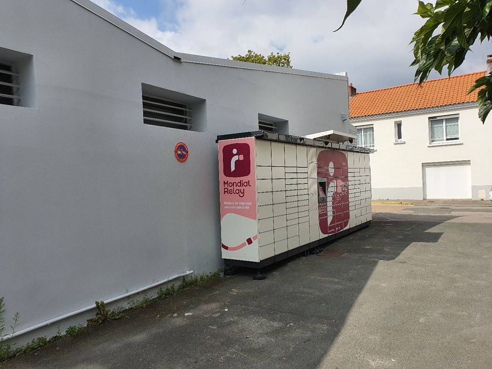 Locker 24/7 Carrefour Serpentine la Roche sur Yon, 81 81 Rue Serpentine, 85000 La Roche-sur-Yon