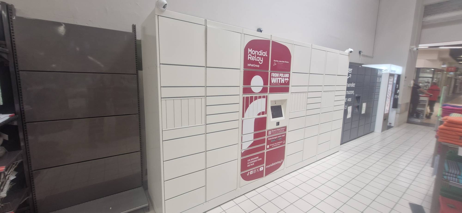 Locker Auchan, 17 17 Avenue du Maréchal Juin, 13200 Arles