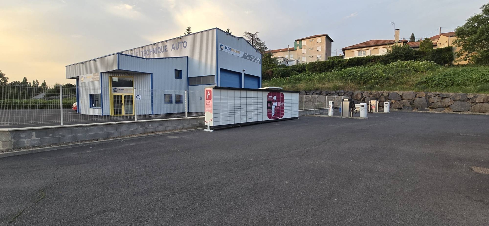 Locker 24/7 Car Wash le Puy en Velay, Allée portes occitanes, Rue de Chirel z.i, 43000 Le Puy-en-Velay