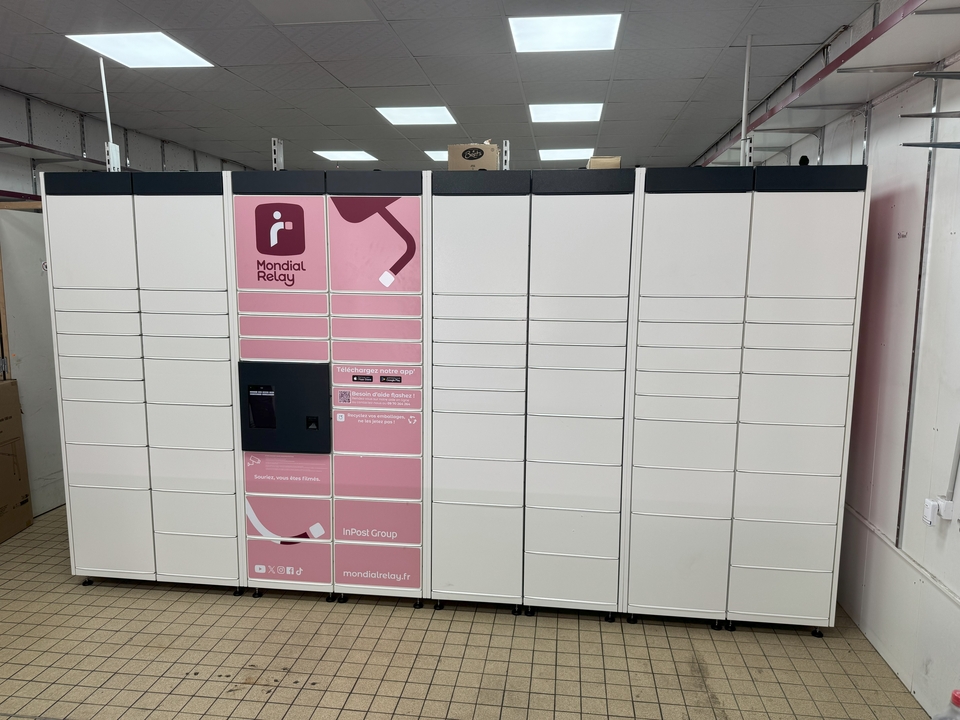 Locker Chateau Rouge Marche, 37 37 Rue Emile Zola, 93400 Saint-Ouen-sur-Seine