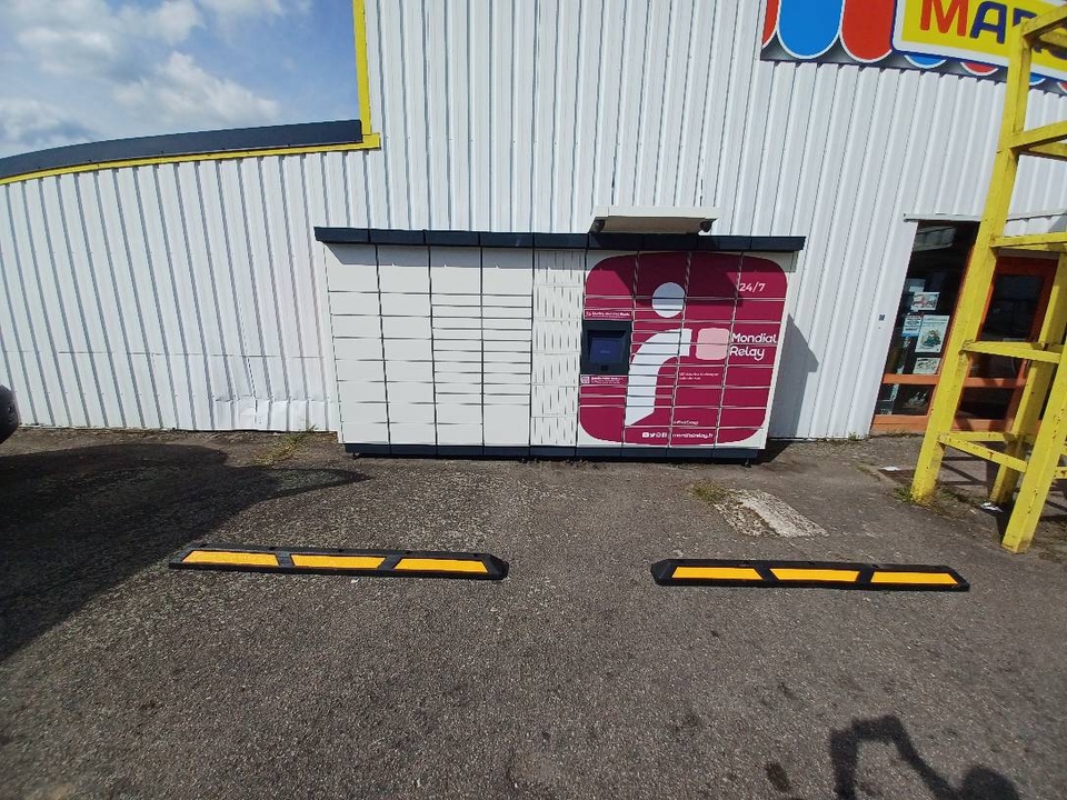 Locker 24/7 Marche aux Affaire, 11 11 Rue du Pré Didier, 88700 Rambervillers