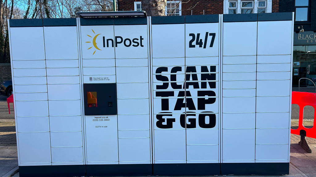 InPost's photo of the locker: InPost UK00033003