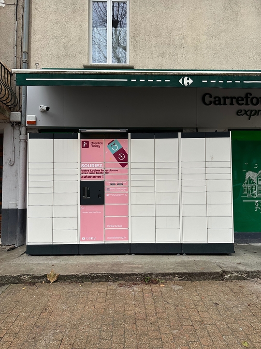 Locker Carrefour Express 24/7, 20 20 Place du Bosquet, 48800 Villefort