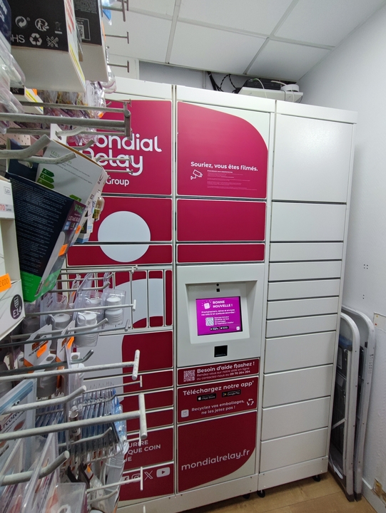 Locker Budget Shop, 71 71 Rue Riquet, 75018 Paris