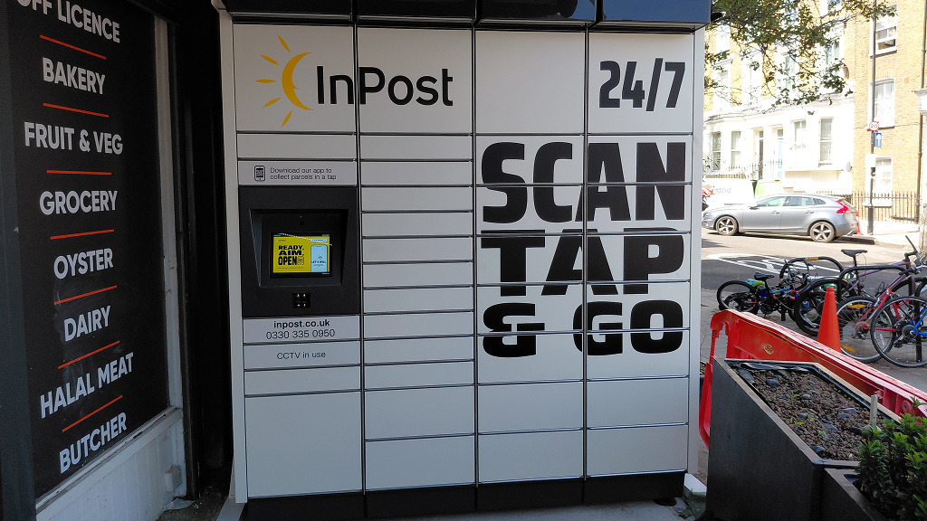 InPost's photo of the locker: InPost UK00407372