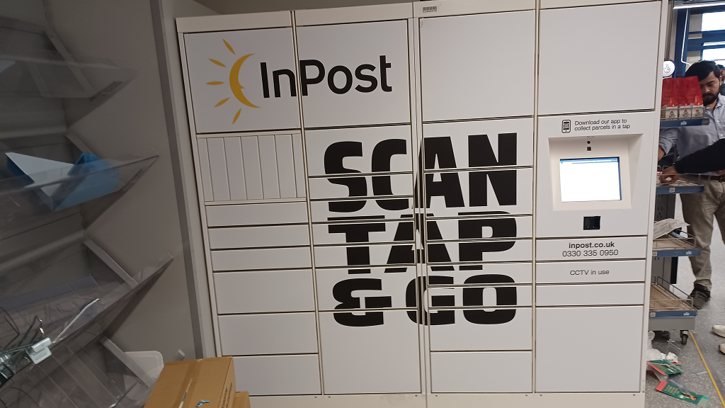 InPost's photo of the locker: InPost UK00393266