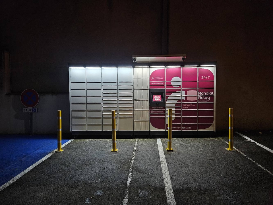 Locker 24/7 Carrefour Express 53410 Port-Brillet, 13 13 Rue des Forges, 53410 Port-Brillet