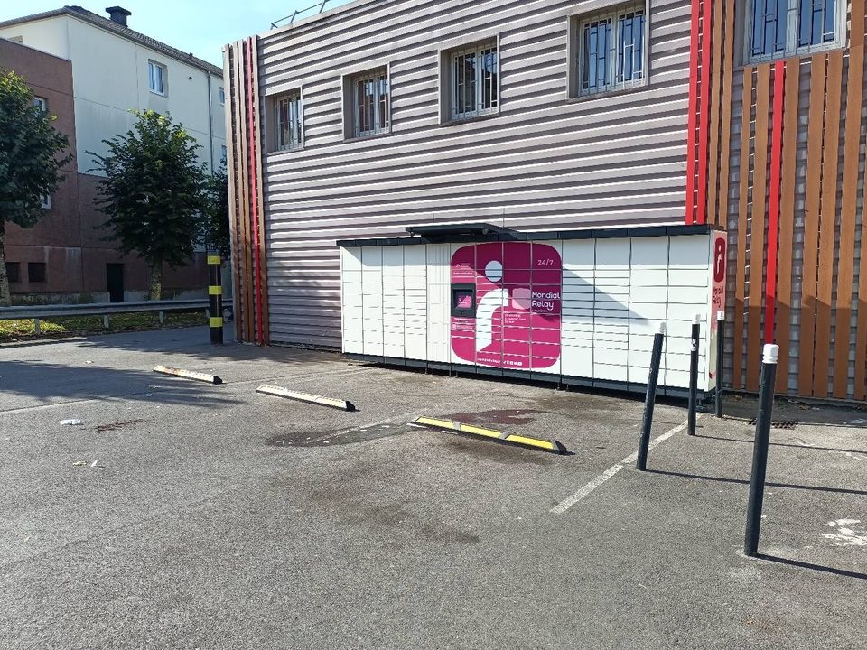 Locker 24/7 Carrefour Market 51170 Fismes, 17 2 Rue de la Sucrerie, 51170 Fismes