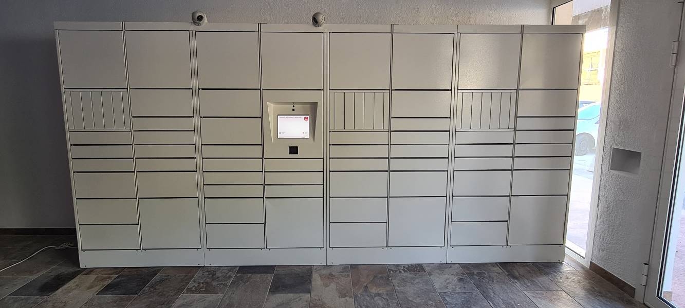 Locker Laverie Pywash, 14 Allée des Grès Roses, 83400 Hyères