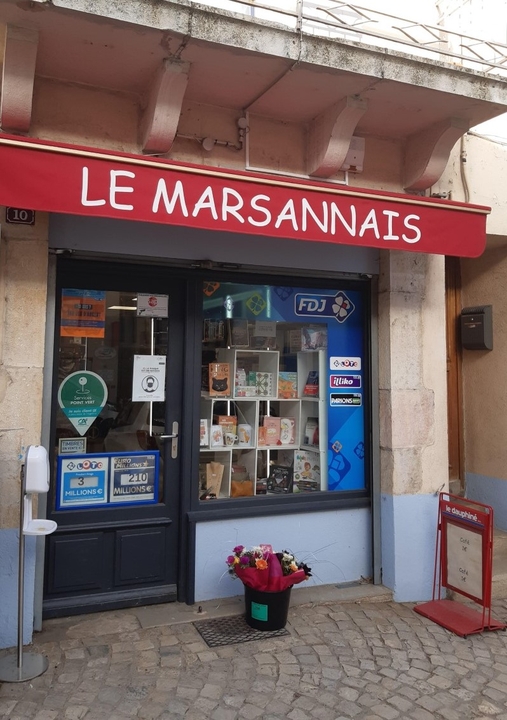 Le Marsannais, 10 Av Rene Chartron, 26740 Marsanne