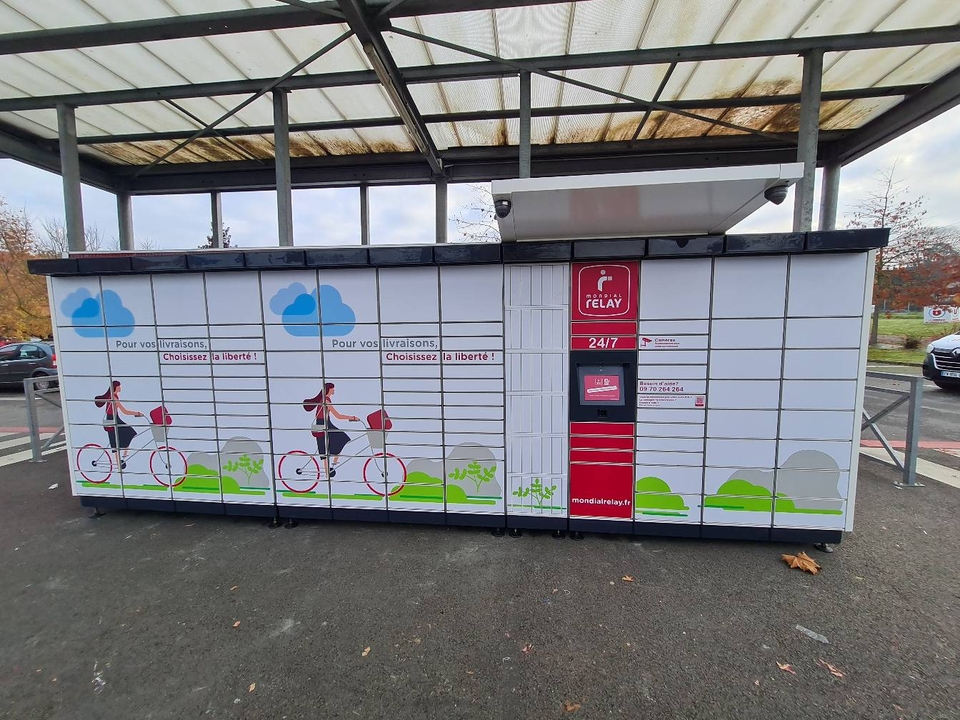 Locker 24/7 Super Noyal Chatil, Rue Mathurin Méheut, 35230 Noyal-Châtillon-sur-Seiche