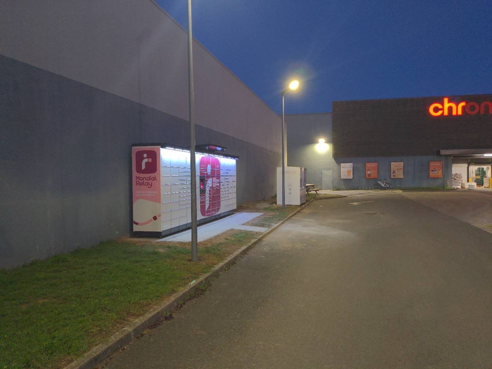Locker 24/7 Chronodrive 37700 Saint Pierre des Corps, Avenue Jacques Duclos, 37700 Saint-Pierre-des-Corps