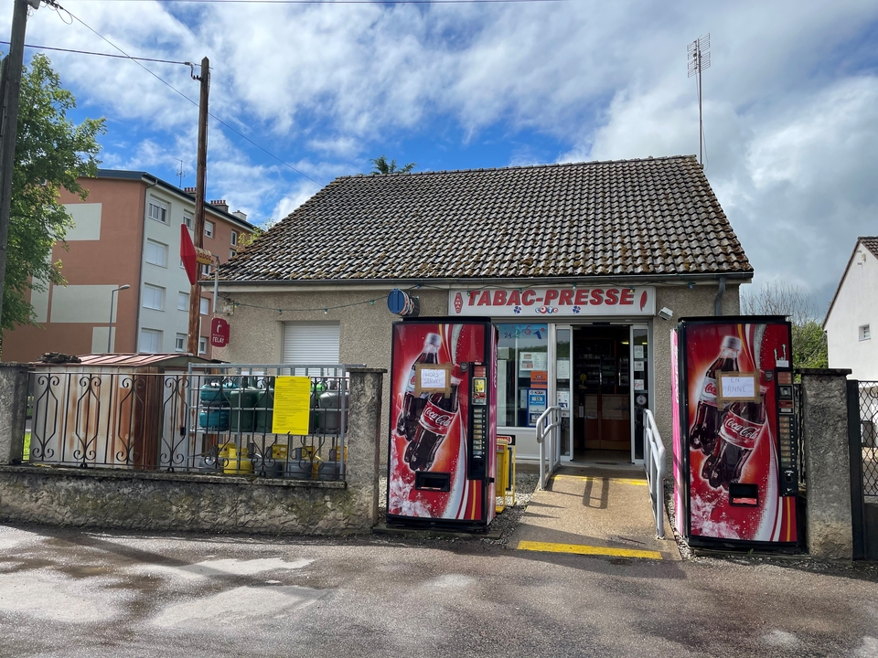 Chez Meless, 18 Place de la République, 71360 Épinac