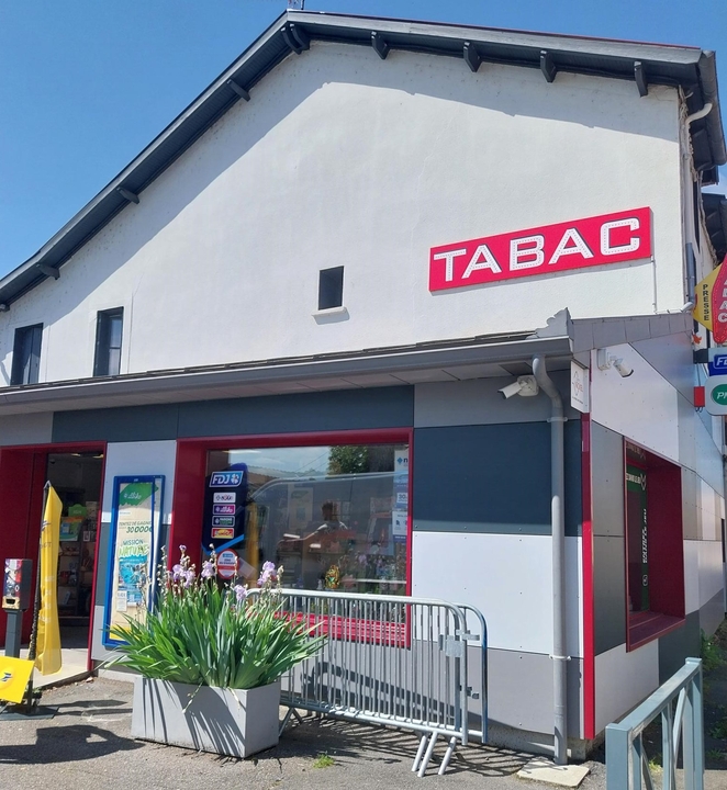Tabac de la Treille, 37 Rue Anatole France, 12110 Cransac