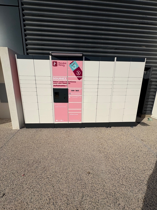 Locker 24/7 U Express, 7 7 Route de Bouillargues, 30128 Garons