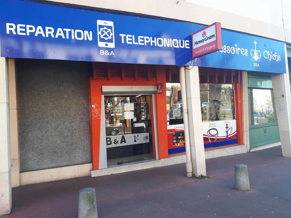 Mobile Store 77, 1 Place Joffre Mutualite, 76100 Rouen