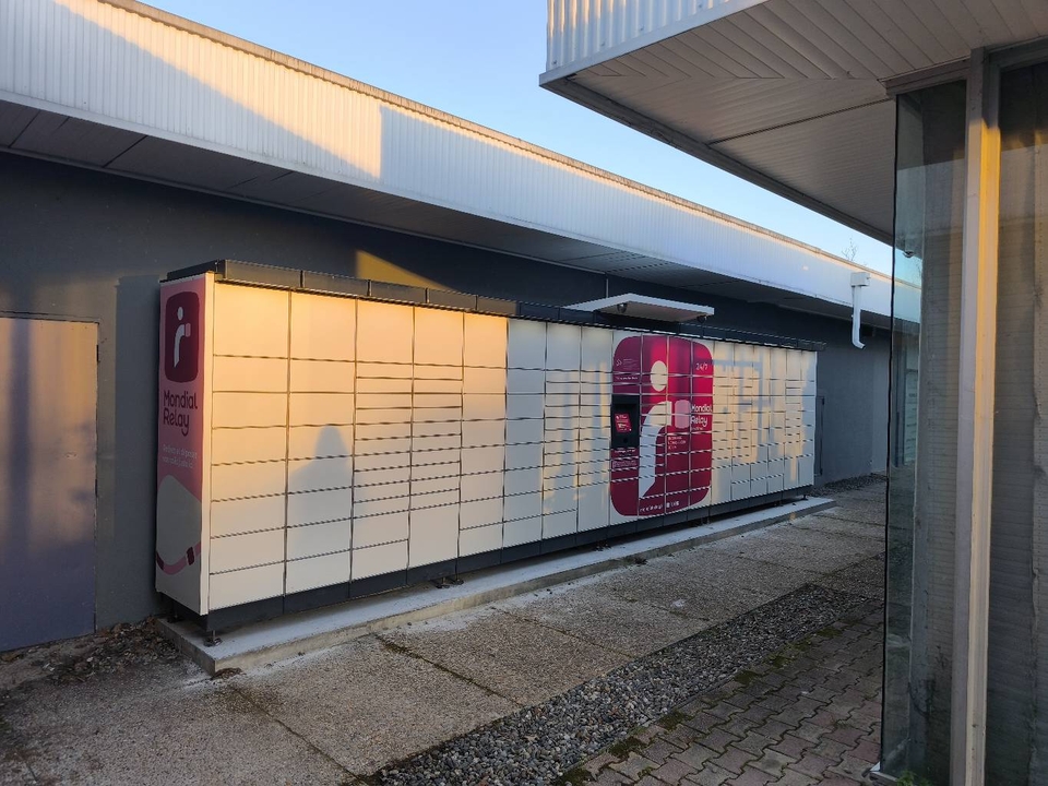 Locker 24/7 Carrefour Billere, 2 Rue Louis Barthou, 64140 Billère