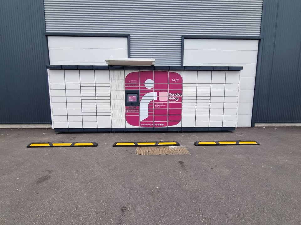 Locker 24/7 Clermont Five Clermont Ferrand, 23 240 Boulevard Etienne Clementel, 63100 Clermont-Ferrand