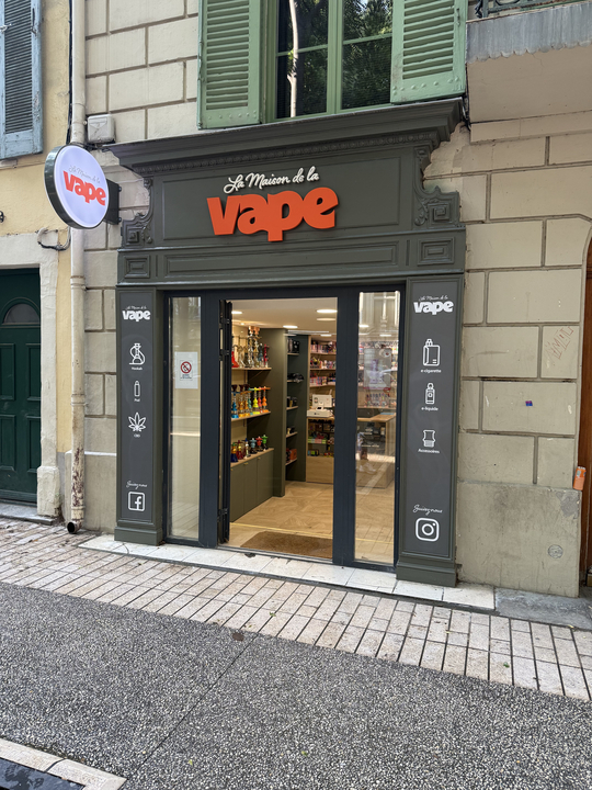 La Maison de la Vape, 31 Boulevard Gambetta, 30000 Nîmes