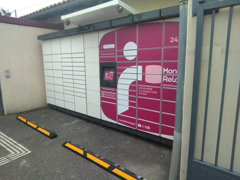 Locker 24/7 Carrefour City 31170 Tournefeuille, 273 273 Avenue de lardenne, 31170 Tournefeuille